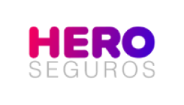 Logo Hero Seguros com letras nas cores cinza, rosa e roxa.